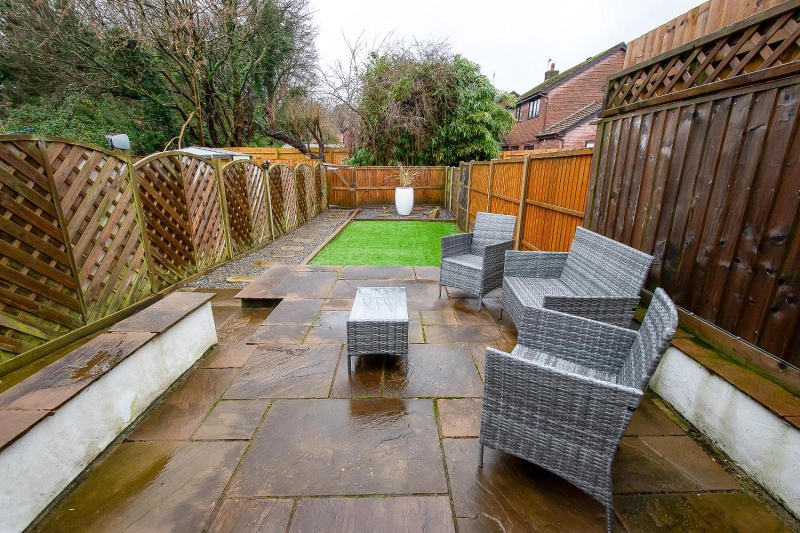 Casa One Hundred - A Beautiful 4 Bed House On The Beach Front Swansea Bagian luar foto